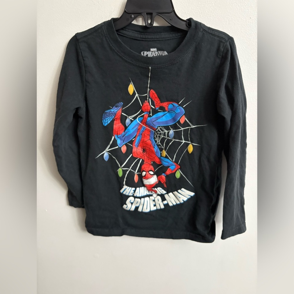 4/30$ Marvel Spider-Man Black and Red Kids Long Sleeve Tee 5 years